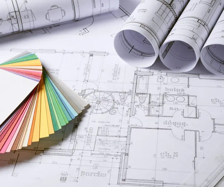 Architekten-Pläne und Farbfächer