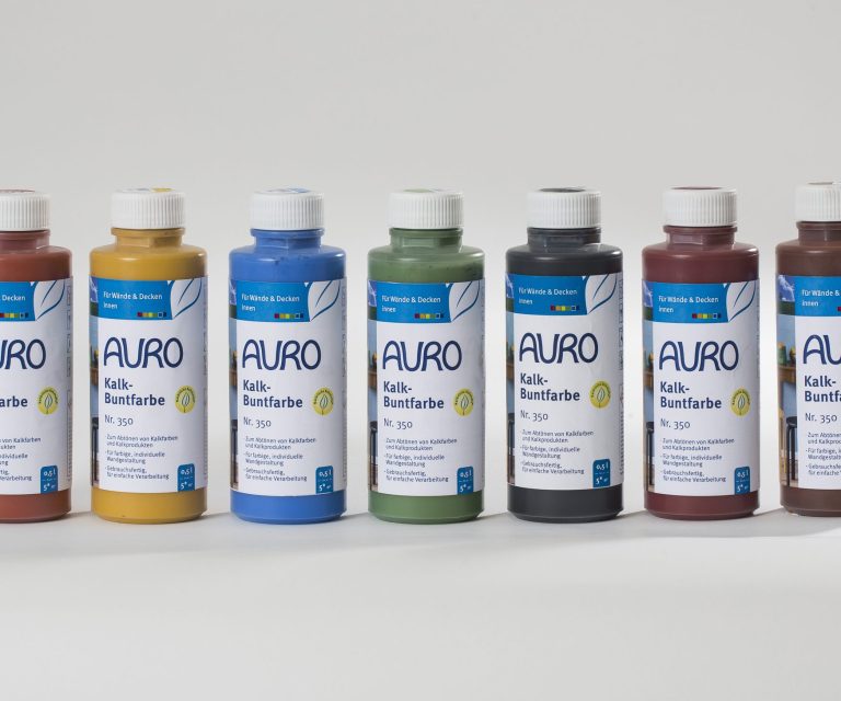 AURO Kalk-Produkte kommen ohne Konservierungsstoffe aus und eignen sich gut für Allergikerhaushalte